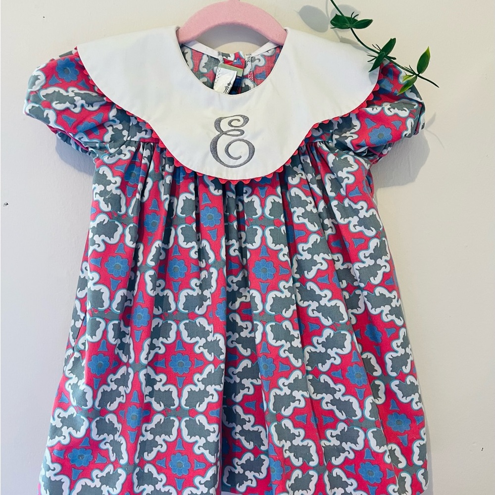 Stellybelly “E” monogram gray patterned dress